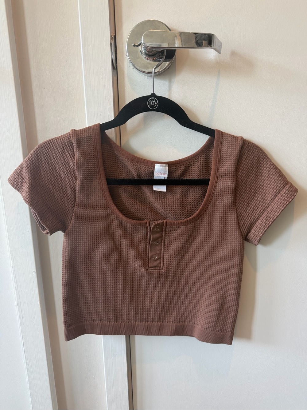 Colsie Brown Waffle Henley Crop Top